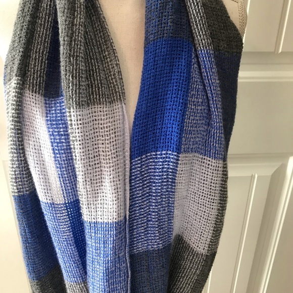 Gray/Blue/White Knit Infinity Scarf - Picture 3 of 5